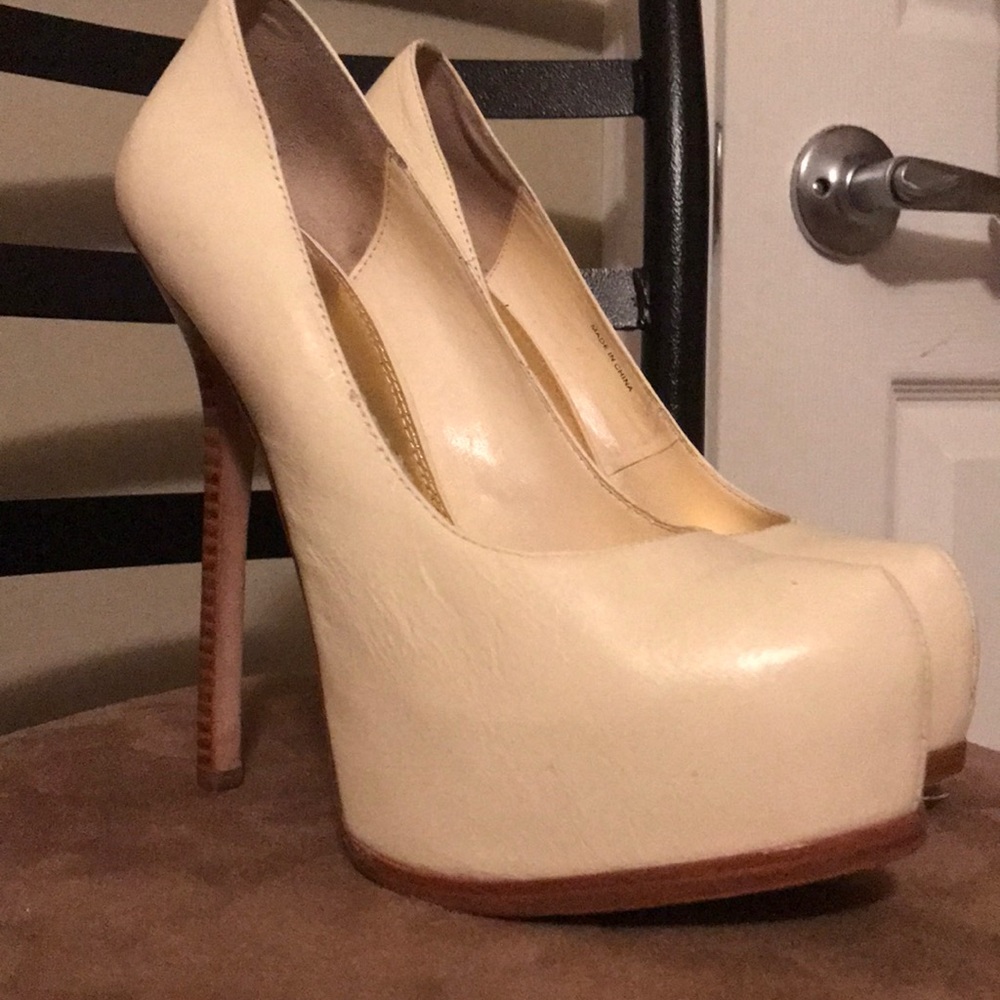 Bebe Heels - Picture 6 of 6